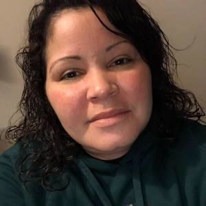 Meet your Posher, Dennise